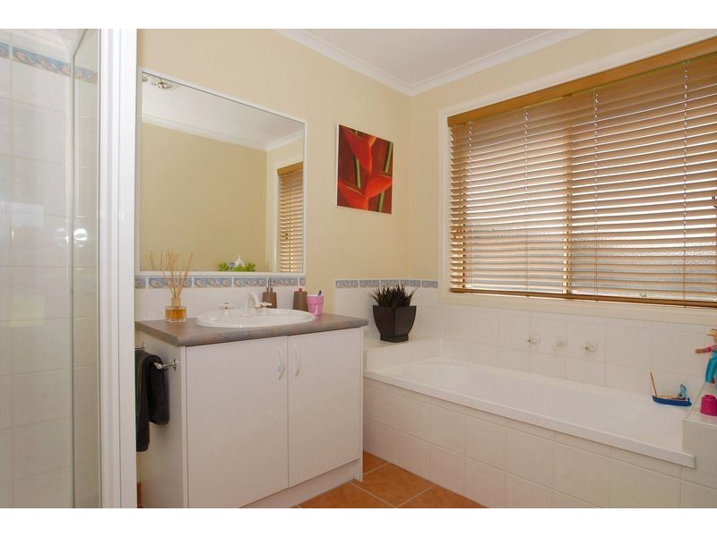 9 Melanie Blair Place, Skye VIC 3977