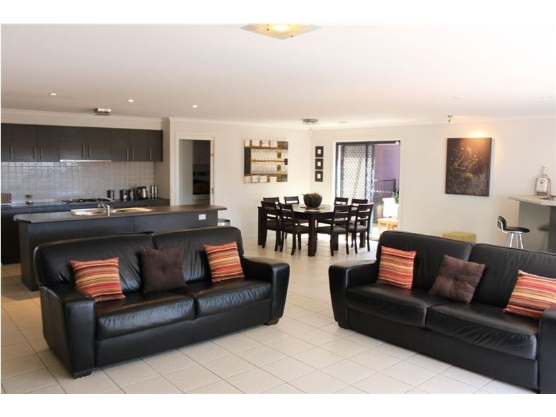 57 Chardonnay Drive, Skye VIC 3977