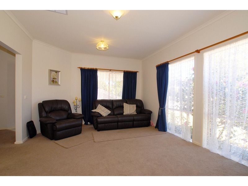 3 Oakwood Drive, Carrum Downs VIC 3201