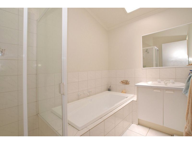 3 Oakwood Drive, Carrum Downs VIC 3201