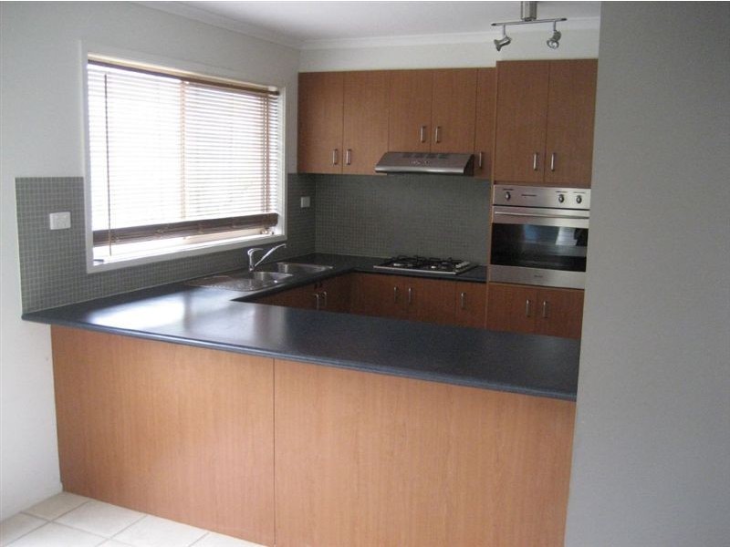 11 Sandalwood Grove, Carrum Downs VIC 3201