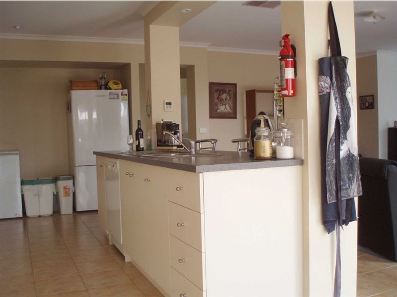 49 Delatite Way, Skye VIC 3977