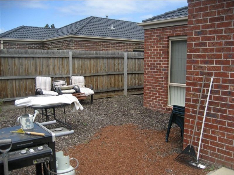 38 Lats Avenue, Carrum Downs VIC 3201