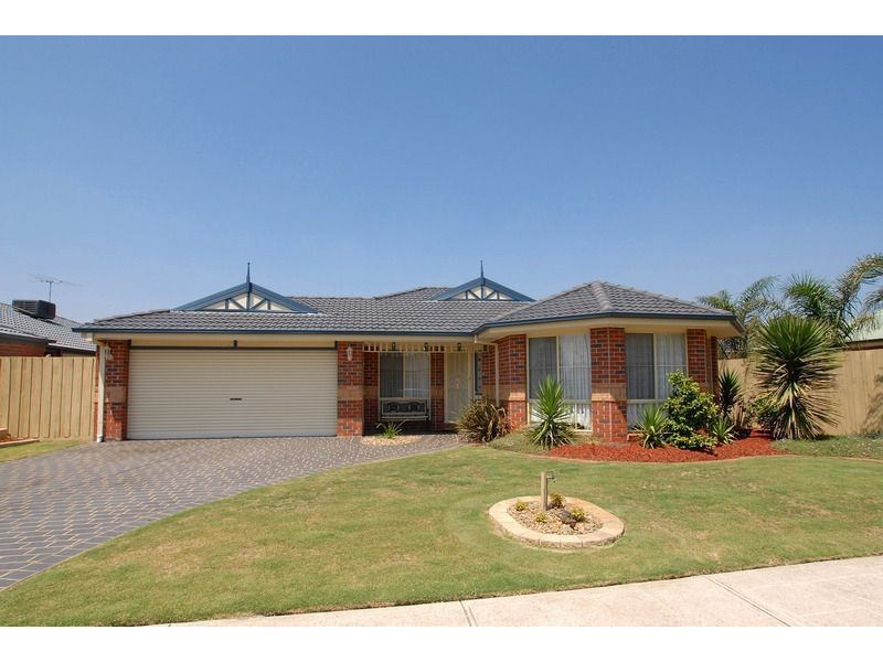 57 Delatite Way, Skye VIC 3977