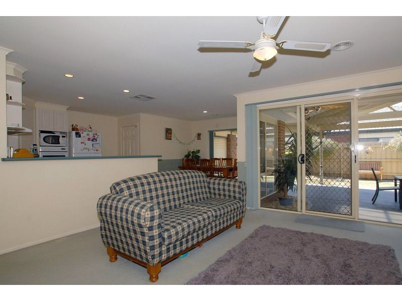 57 Delatite Way, Skye VIC 3977