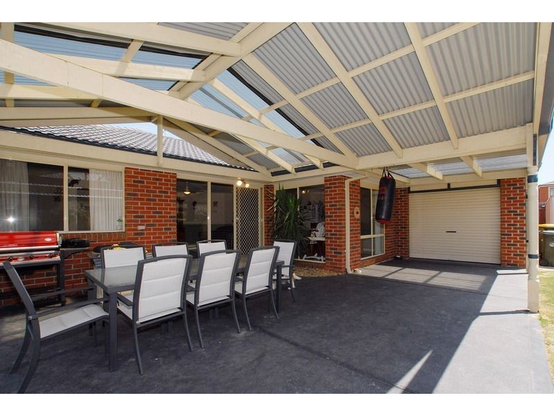 57 Delatite Way, Skye VIC 3977