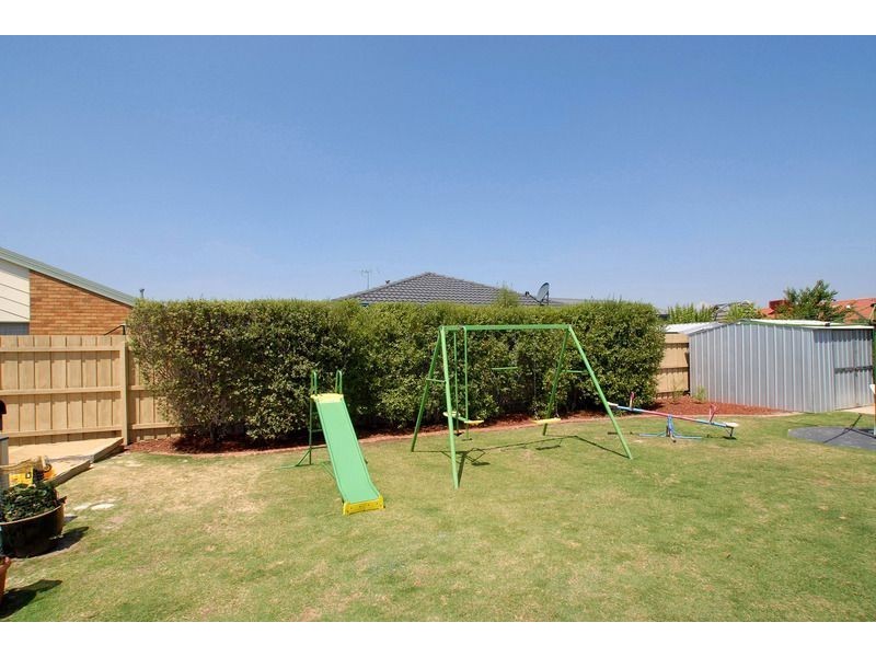 57 Delatite Way, Skye VIC 3977