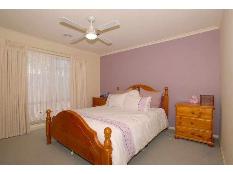 57 Delatite Way, Skye VIC 3977