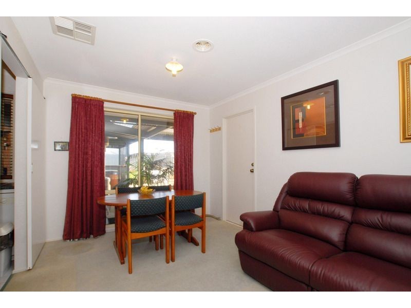19 Windella Grove, Skye VIC 3977