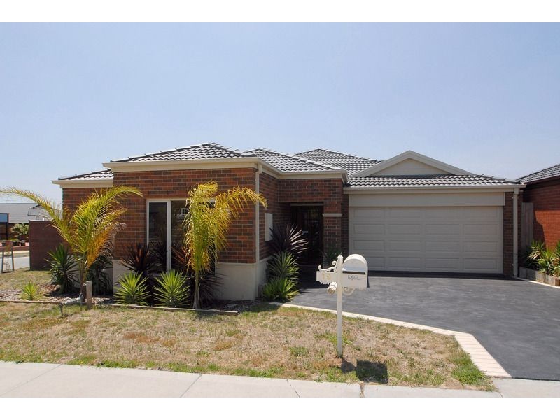 19 Diamond Parade, Skye VIC 3977