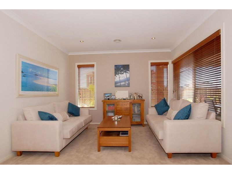 19 Diamond Parade, Skye VIC 3977