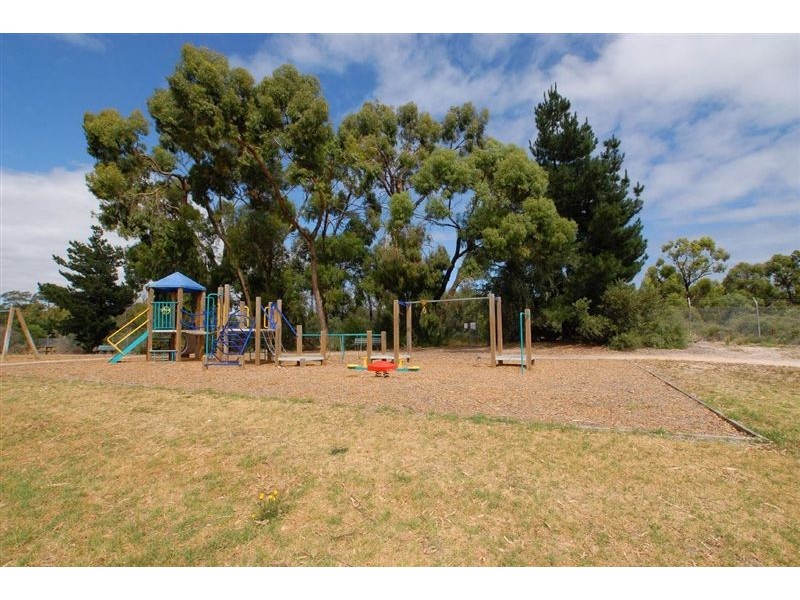 11 Hutchins Way, Skye VIC 3977