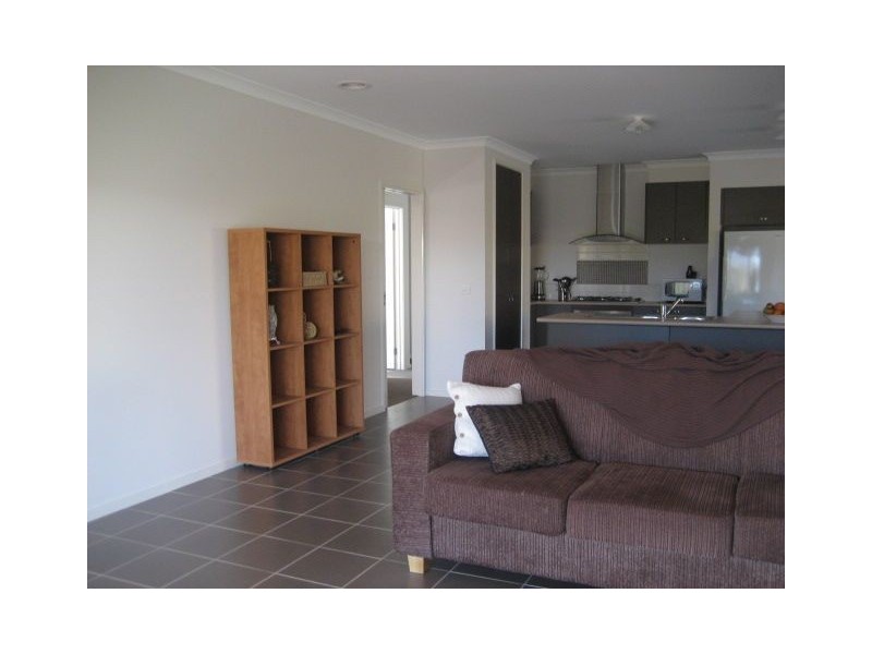 11 Alysha Avenue, Lyndhurst VIC 3975