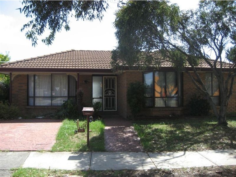 27 Currawong Crescent, Carrum Downs VIC 3201