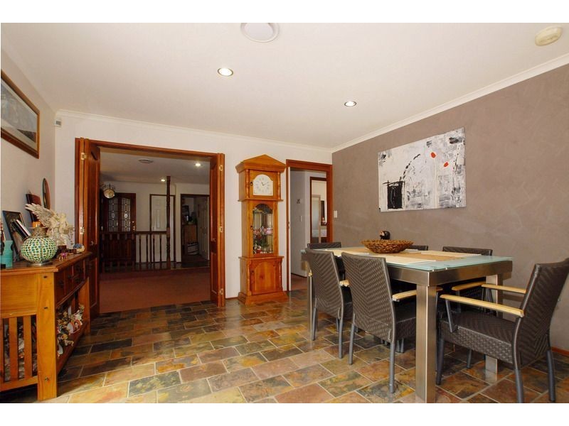 5 Streeton Court, Skye VIC 3977