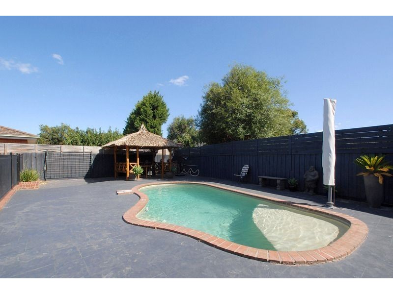 5 Streeton Court, Skye VIC 3977