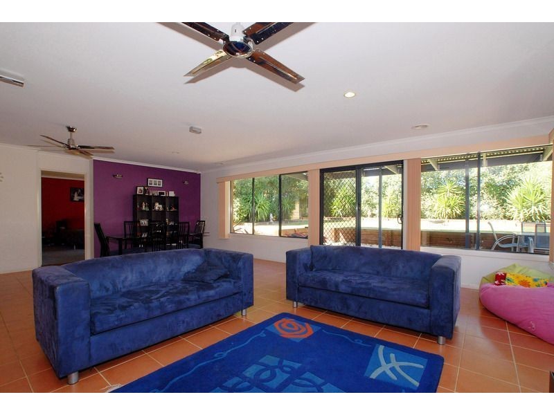 28 Edinburgh Drive, Skye VIC 3977
