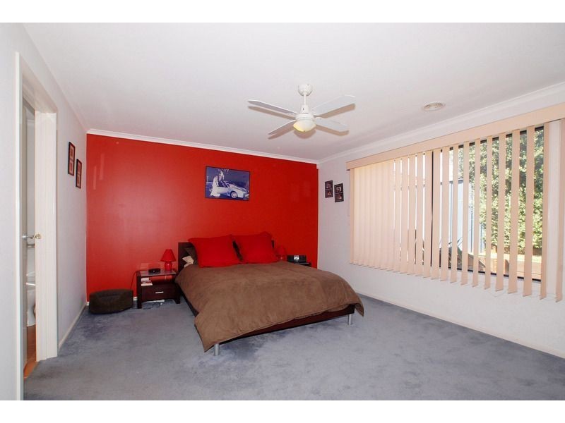 28 Edinburgh Drive, Skye VIC 3977