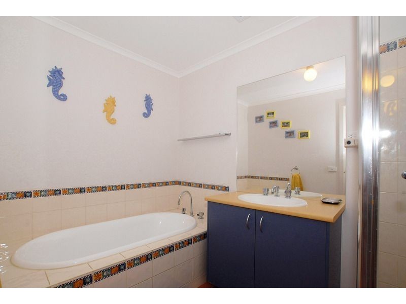 28 Edinburgh Drive, Skye VIC 3977