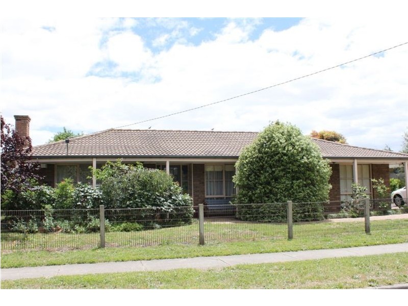 2 Arcadia Street, Carrum Downs VIC 3201