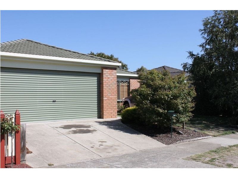 21 Rocklea Crescent, Skye VIC 3977