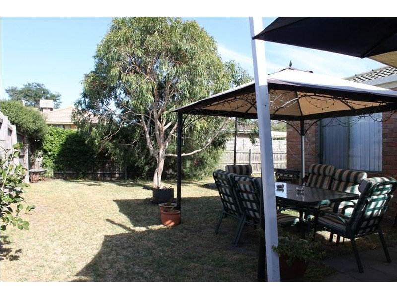 21 Rocklea Crescent, Skye VIC 3977