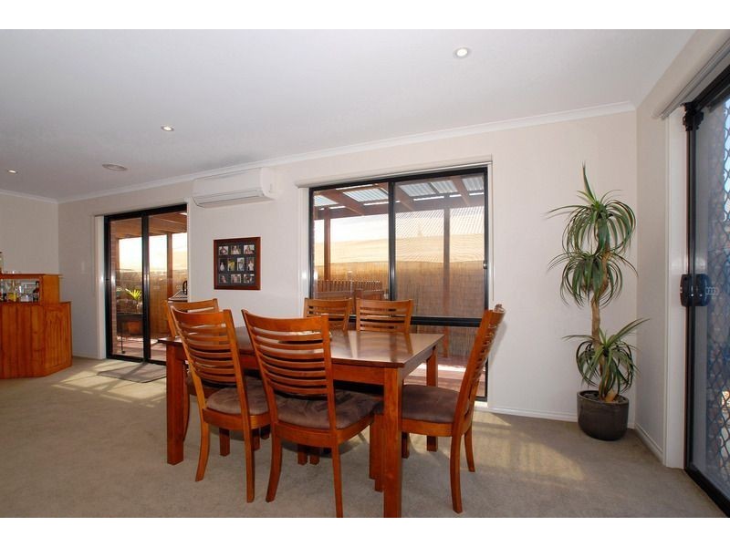 21 Vivi Court, Skye VIC 3977