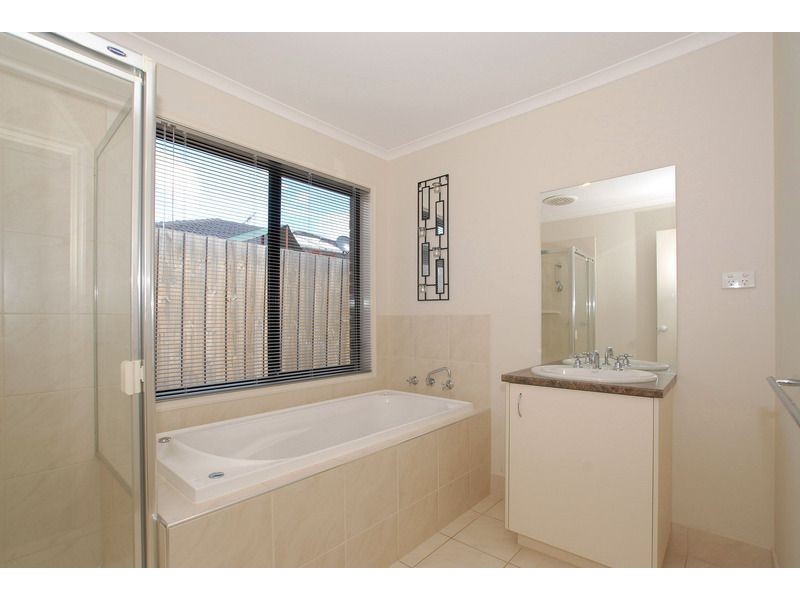 21 Vivi Court, Skye VIC 3977