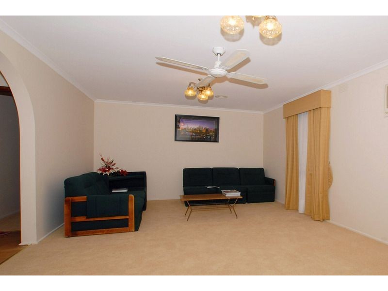 40 Lyrebird Drive, Carrum Downs VIC 3201