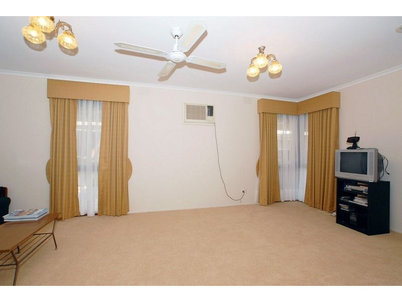 40 Lyrebird Drive, Carrum Downs VIC 3201