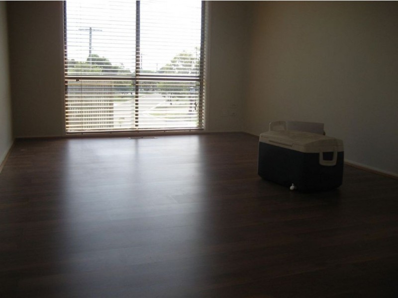 16 Tremaine Crescent, Carrum Downs VIC 3201