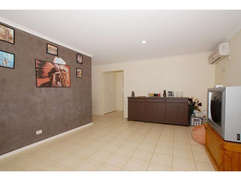 8 Friuli Place, Skye VIC 3977