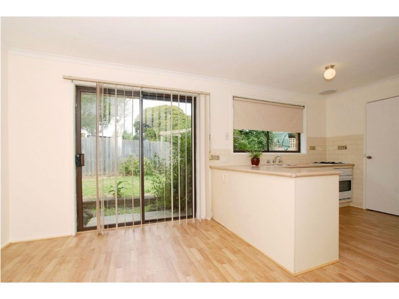 18 Whimbrel Crescent, Carrum Downs VIC 3201