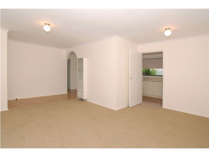 18 Whimbrel Crescent, Carrum Downs VIC 3201