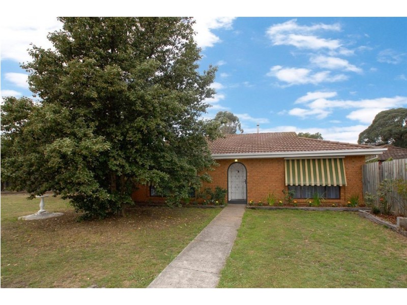 18 Whimbrel Crescent, Carrum Downs VIC 3201
