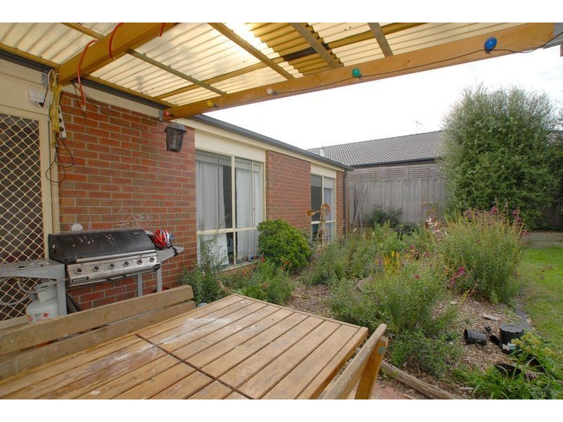 11 Veronica Drive, Skye VIC 3977