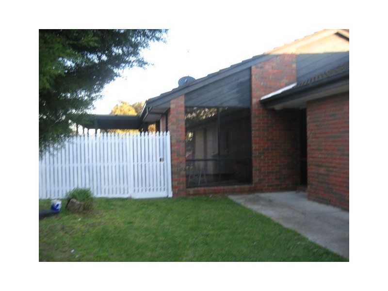 22 Heysen Drive, Skye VIC 3977