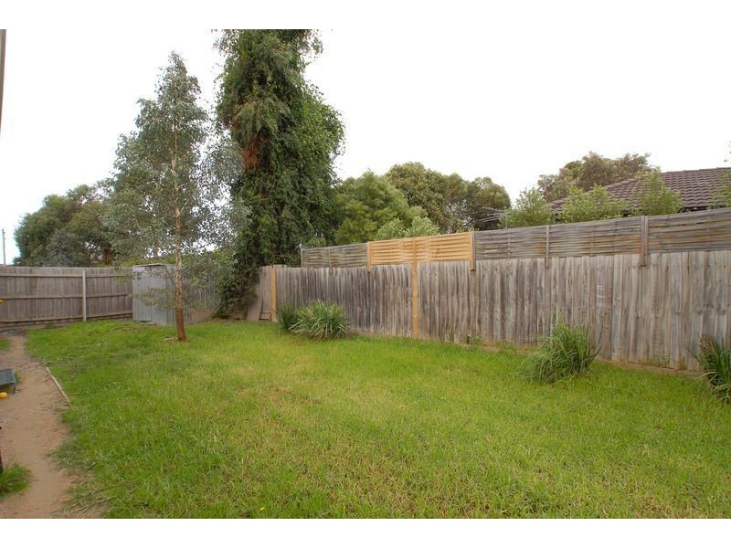 33/55 McClelland Drive, Skye VIC 3977