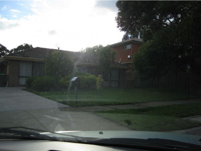 73 Luscombe Avenue, Carrum Downs VIC 3201