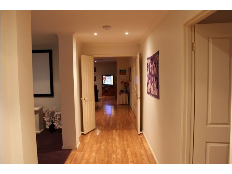 60 Hillview Drive, Carrum Downs VIC 3201