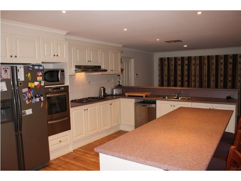 60 Hillview Drive, Carrum Downs VIC 3201