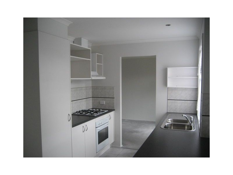 2 St Peters Close, Carrum Downs VIC 3201