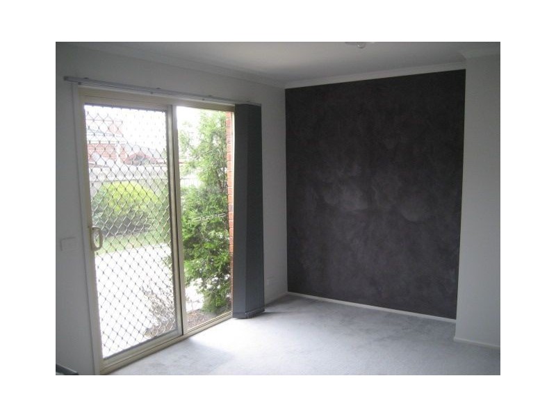 2 St Peters Close, Carrum Downs VIC 3201