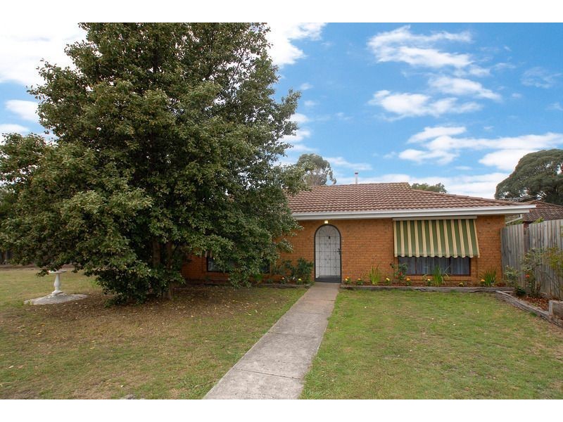18 Whimbrel Crescent, Carrum Downs VIC 3201