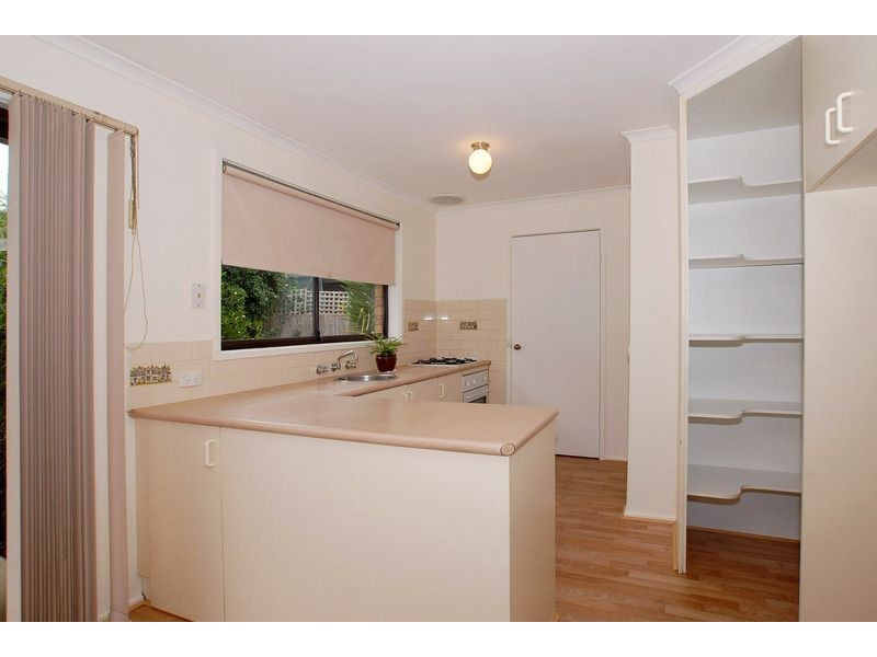 18 Whimbrel Crescent, Carrum Downs VIC 3201
