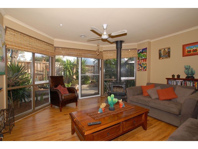 74 Darnley Drive, Skye VIC 3977