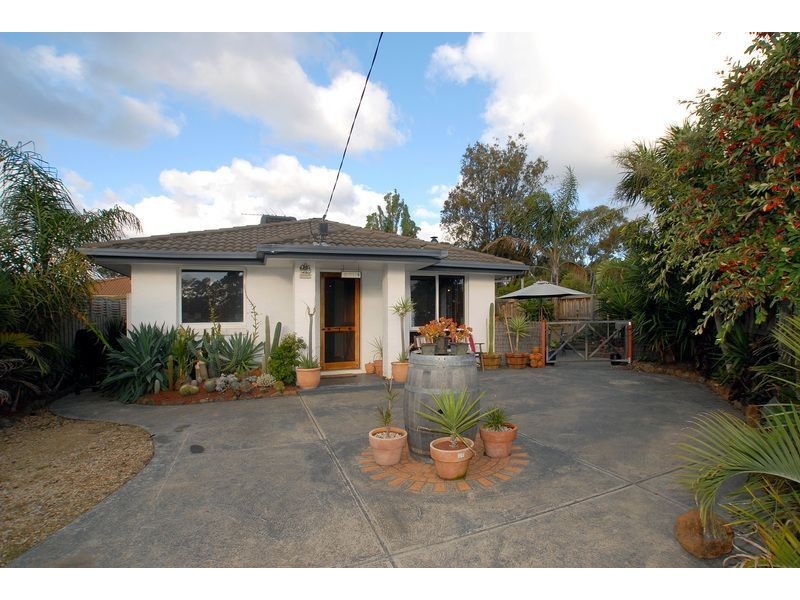 74 Darnley Drive, Skye VIC 3977