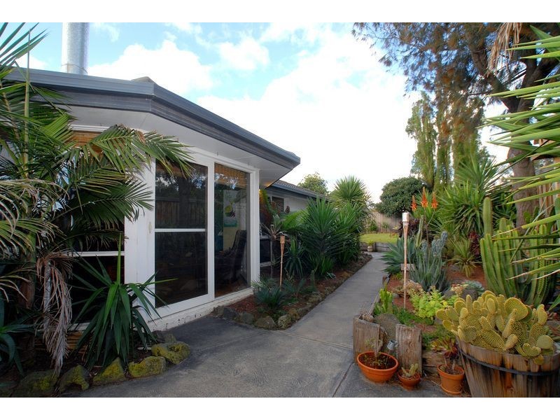 74 Darnley Drive, Skye VIC 3977