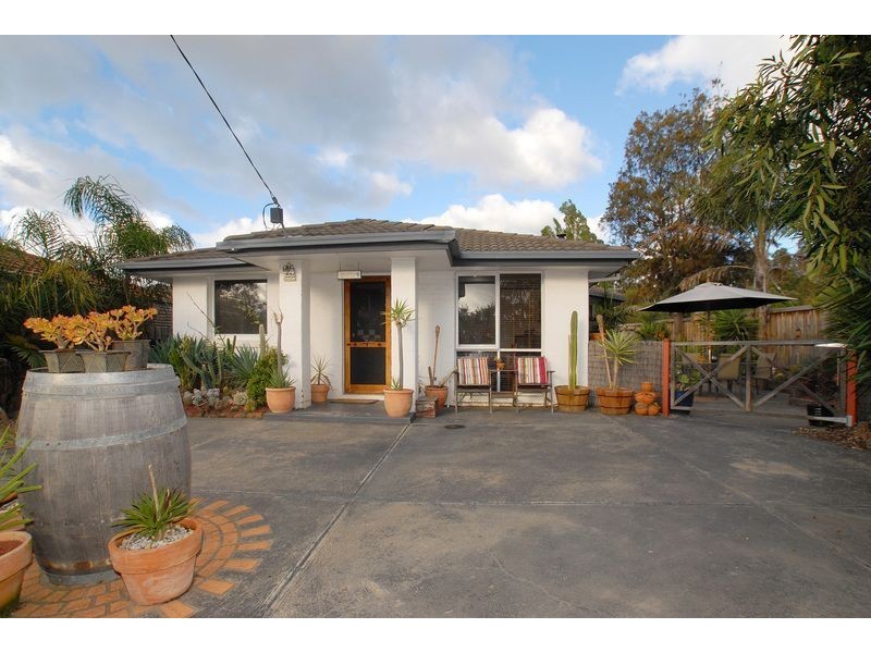 74 Darnley Drive, Skye VIC 3977