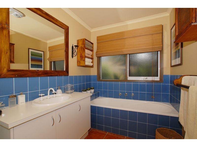 74 Darnley Drive, Skye VIC 3977